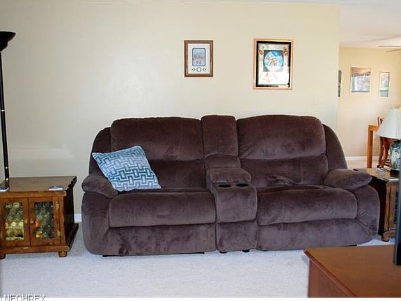 4th image of 125 Mull Ave