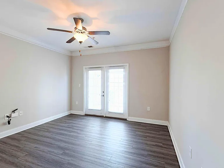 Alcove Garner — Photo 82