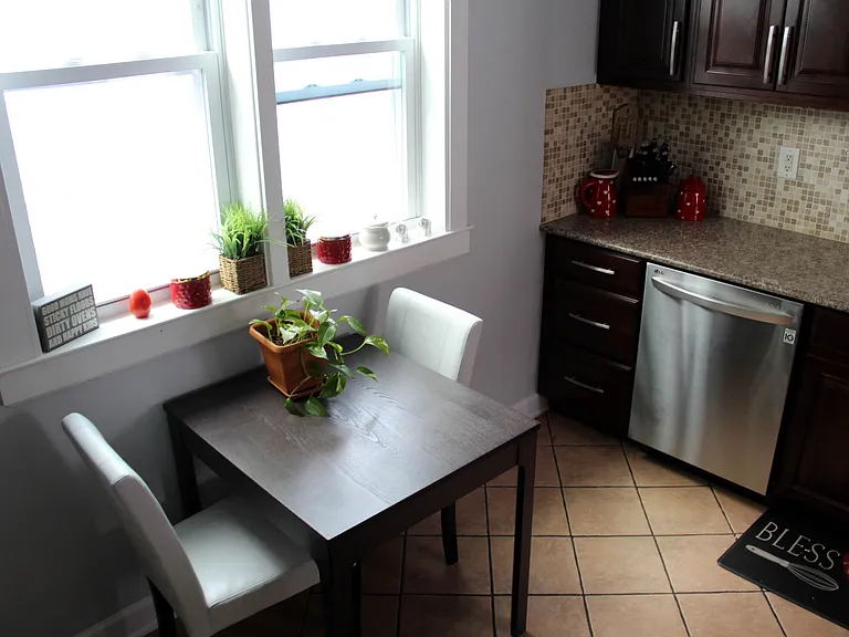 391 Semel Ave #2 — Photo 2