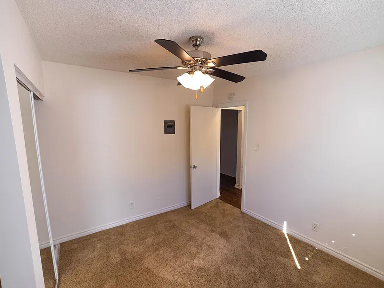 Rives Manor Downey — Photo 17