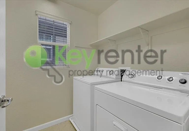 1104 Impressionist Loop — Photo 31