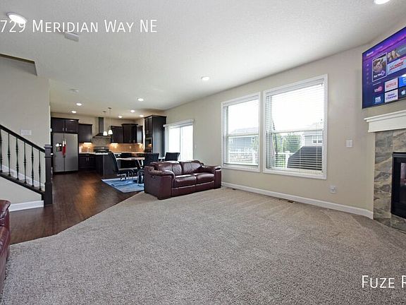 4th image of 5729 Meridian Way NE