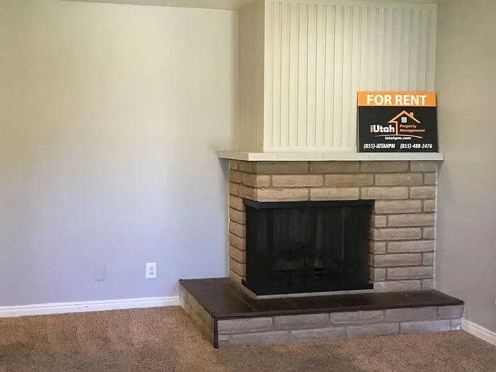 4270 S 1050 W — Photo 2