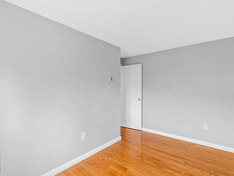 7 Glen Ave #11 — Photo 14