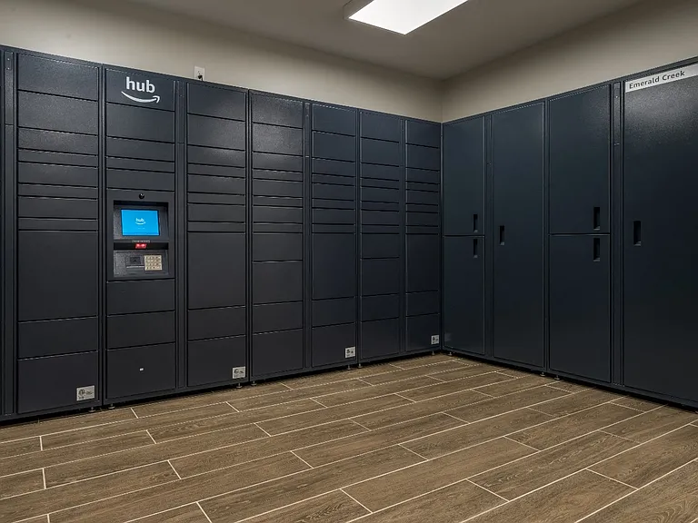 Hub by Amazon Package Lockers