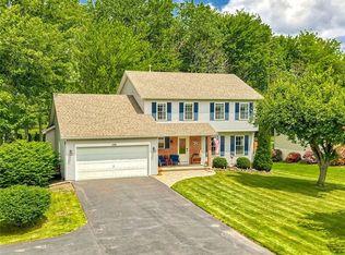 1981 Woodgate Dr, Ontario, NY 14519