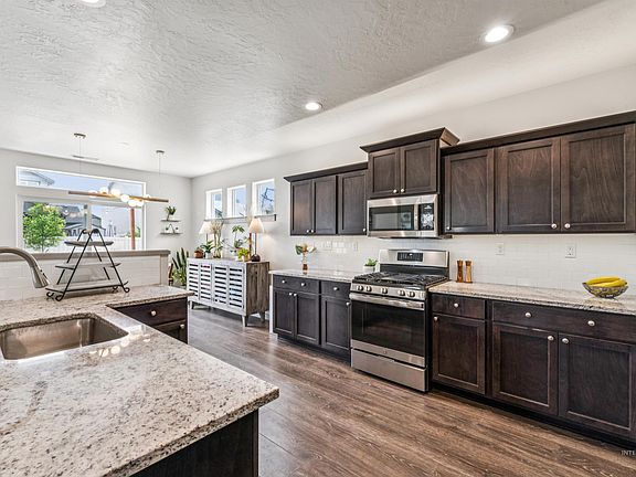 3rd image of 4694 N Patimos Ave