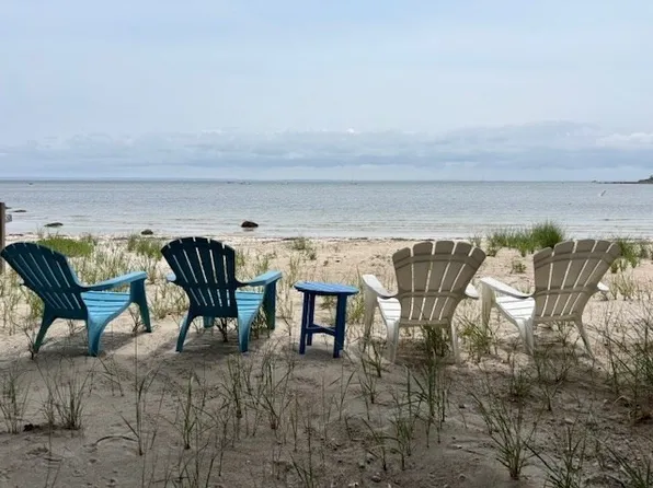 7 Cove St, Mattapoisett, MA 02739