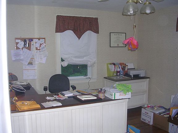 1st floor office/bedroom