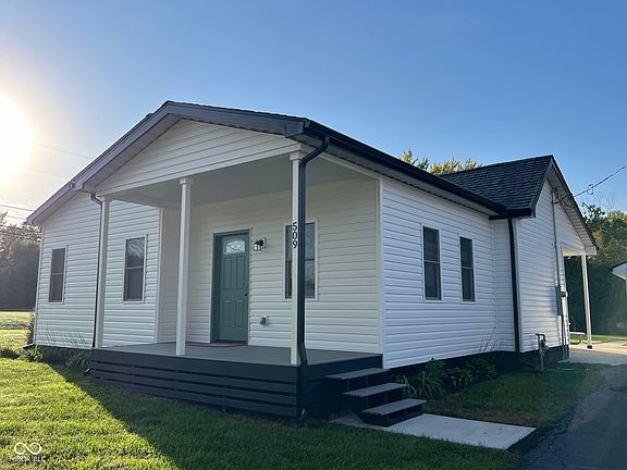4th image of 509 E Adams Dr