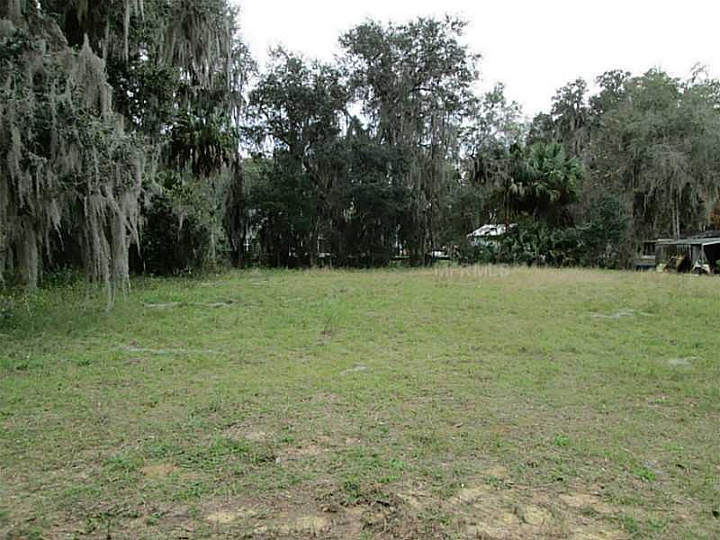 2nd image of 949 N Us Highway 301