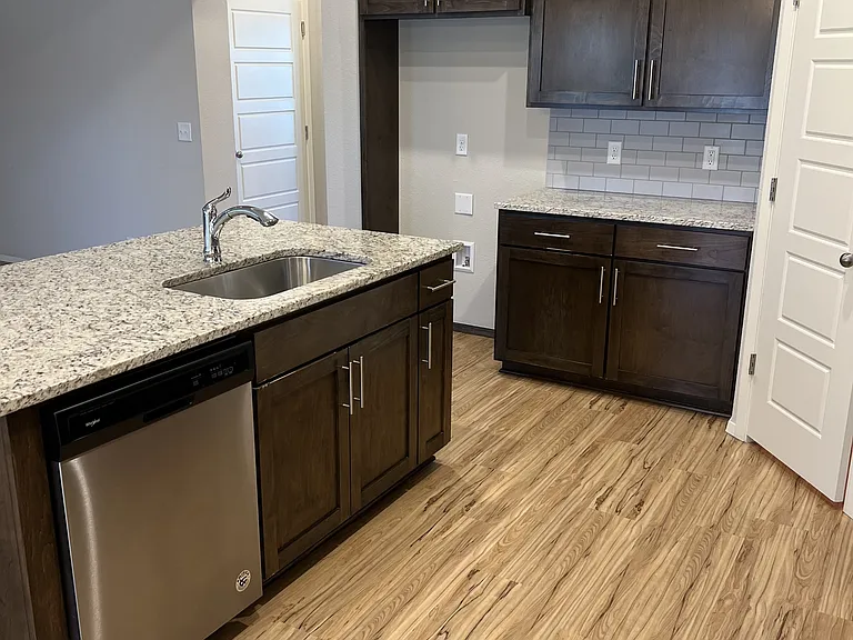 2615 W Baton Rouge Pl — Photo 12
