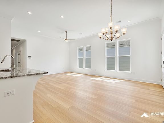 5th image of 559 Turnstone Ave