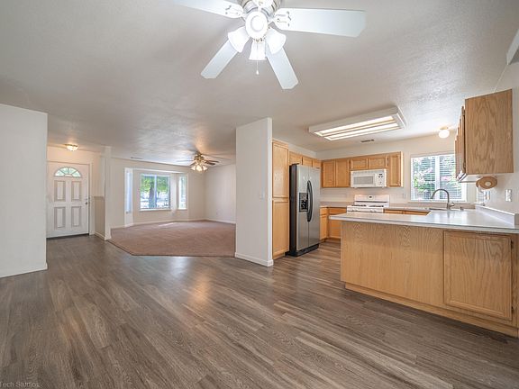 4th image of 3396 Buckwood Dr