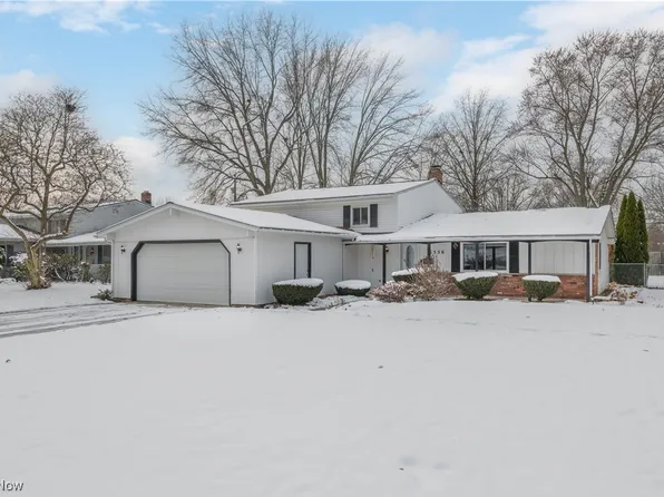 6556 Louann Dr, North Olmsted, OH 44070