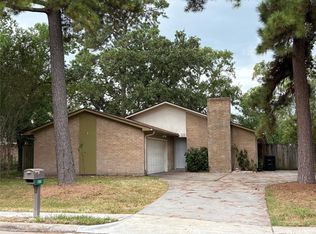 17058 Gleneagle Dr S, Conroe, TX 77385