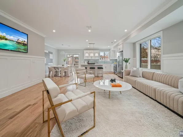 311 8th St #1, Fairview, NJ 07022