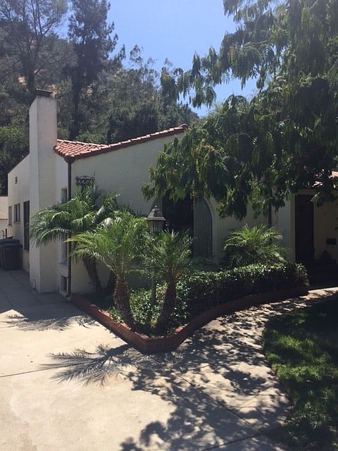1st image of 2256 E Glenoaks Blvd