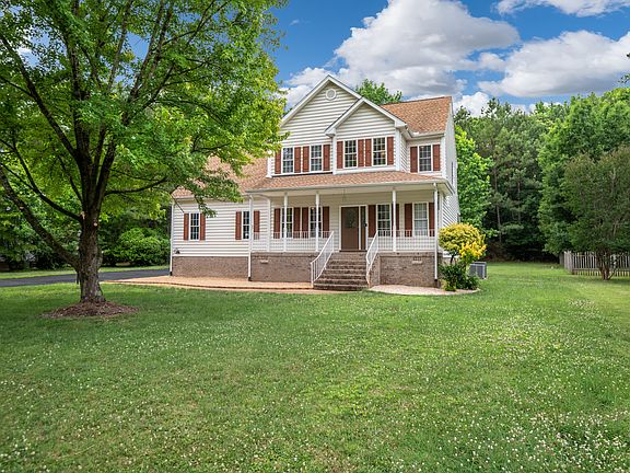 3rd image of 619 Greyshire Dr