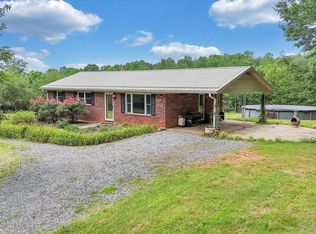 1185 County Line Rd, Bassett, VA 24055
