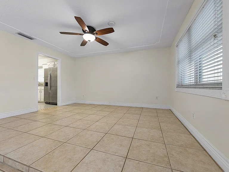 403 Bridgetown Ct — Photo 18