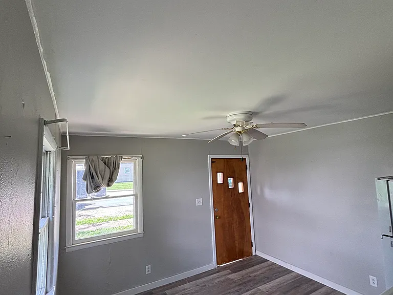 105 W Lafayette St #107 — Photo 4