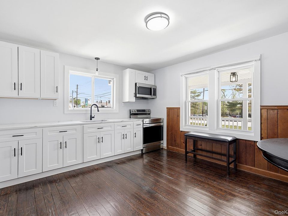 1st image of 749 E Main Street