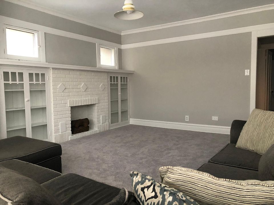 1st image of 5008 N California Ave #2