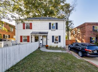 822 S Ivy St, Arlington, VA 22204