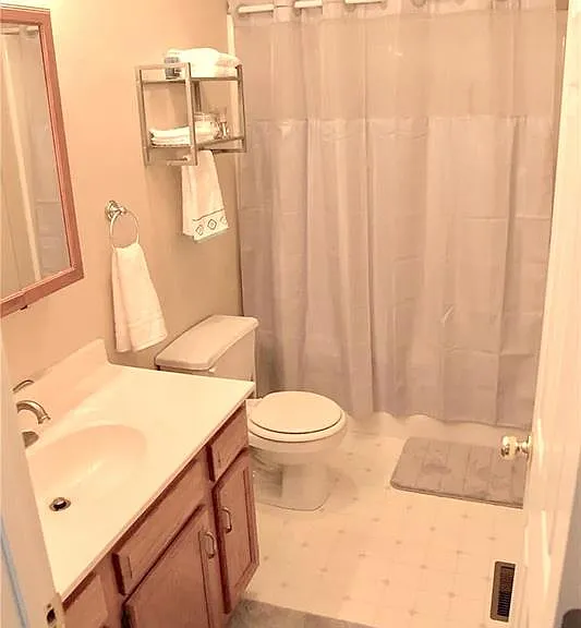 347 Logan Dr — Photo 19
