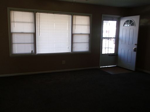 3rd image of 3712 SE 23rd St