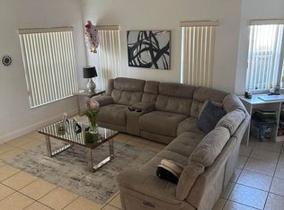 16826 SW 90th St, Miami, FL 33196