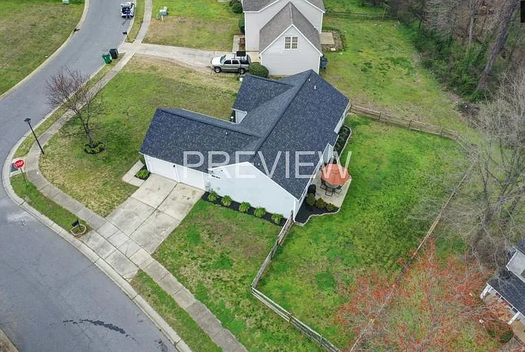 2418 Celosia Dr — Photo 3