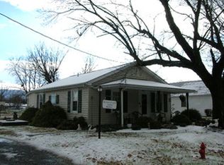 1502 Dogwood Ave, Grottoes, VA 24441