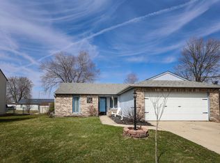 711 Aurora Knoll Ln, Fort Wayne, IN 46825
