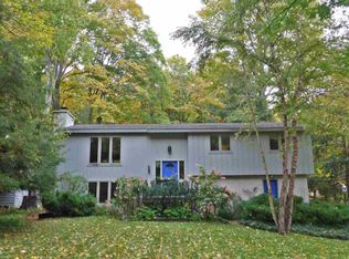 17 Harbor Ln, Harbor Springs, MI 49740