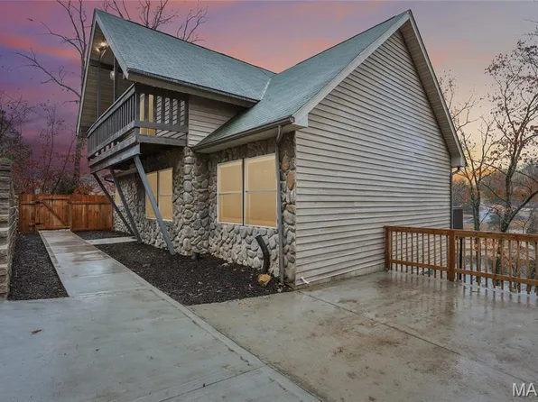 1357 S Lake Sherwood Dr, Lake Sherwood, MO 63357