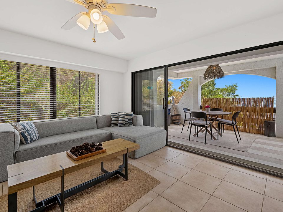1st image of 4 Palm Gdns
