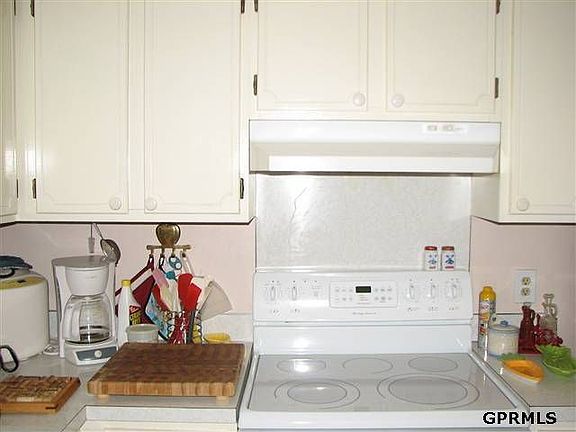 5th image of 7702 Leafplum Dr