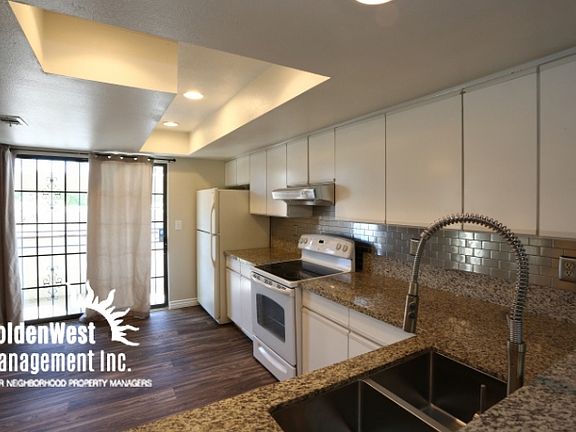 4th image of 2080 Karen Ave #5