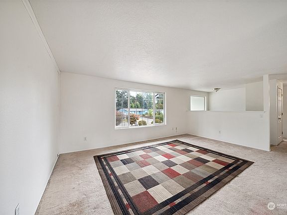 5th image of 12012 153rd Street E