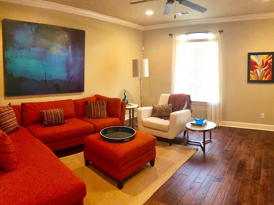 Living / TV Room