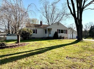 16 Druid St, Windsor Locks, CT 06096