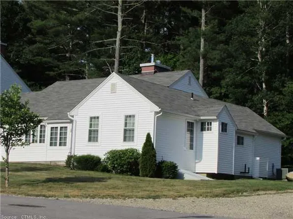 28 Liberty Dr, Mansfield, CT 06250