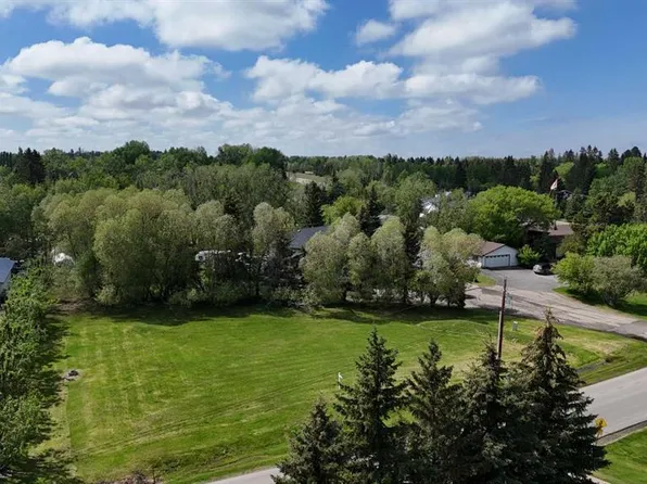 6 Rustic Rd, Norglenwold, AB T4S 1S5