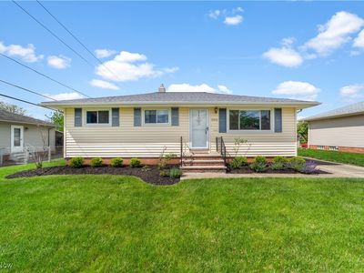 8908 Harrow Dr, Parma, OH, 44129