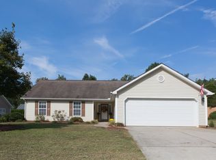 704 Walnut Crossing Dr, Whitsett, NC 27377