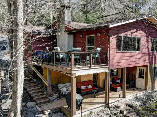 31 Cub Rd, Lake Ariel, PA 18436
