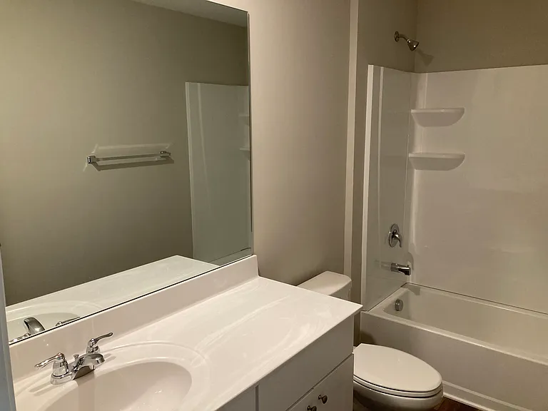 2068 Nuthatch Dr — Photo 5