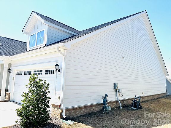 3rd image of 1111 Kalli Dr